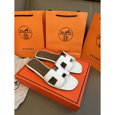 Hermès best-selling slides/sandals 3