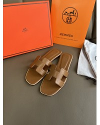 Hermès best-selling slides/sandals 4