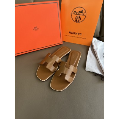 Hermès best-selling slides/sandals 4