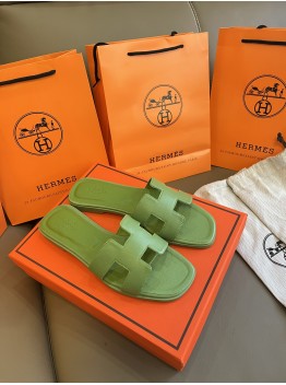 Hermès best-selling slides/sandals 6