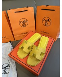 Hermès best-selling slides/sandals 6