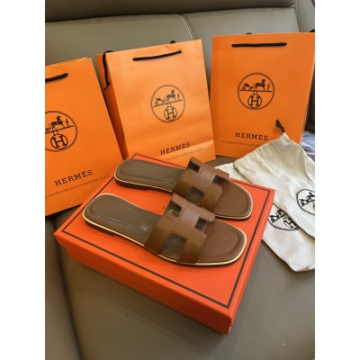 Hermès best-selling slides/sandals 6
