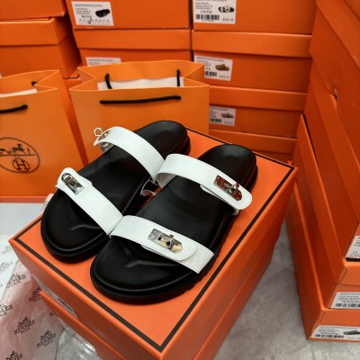 Hermès best-selling slides/sandals 12